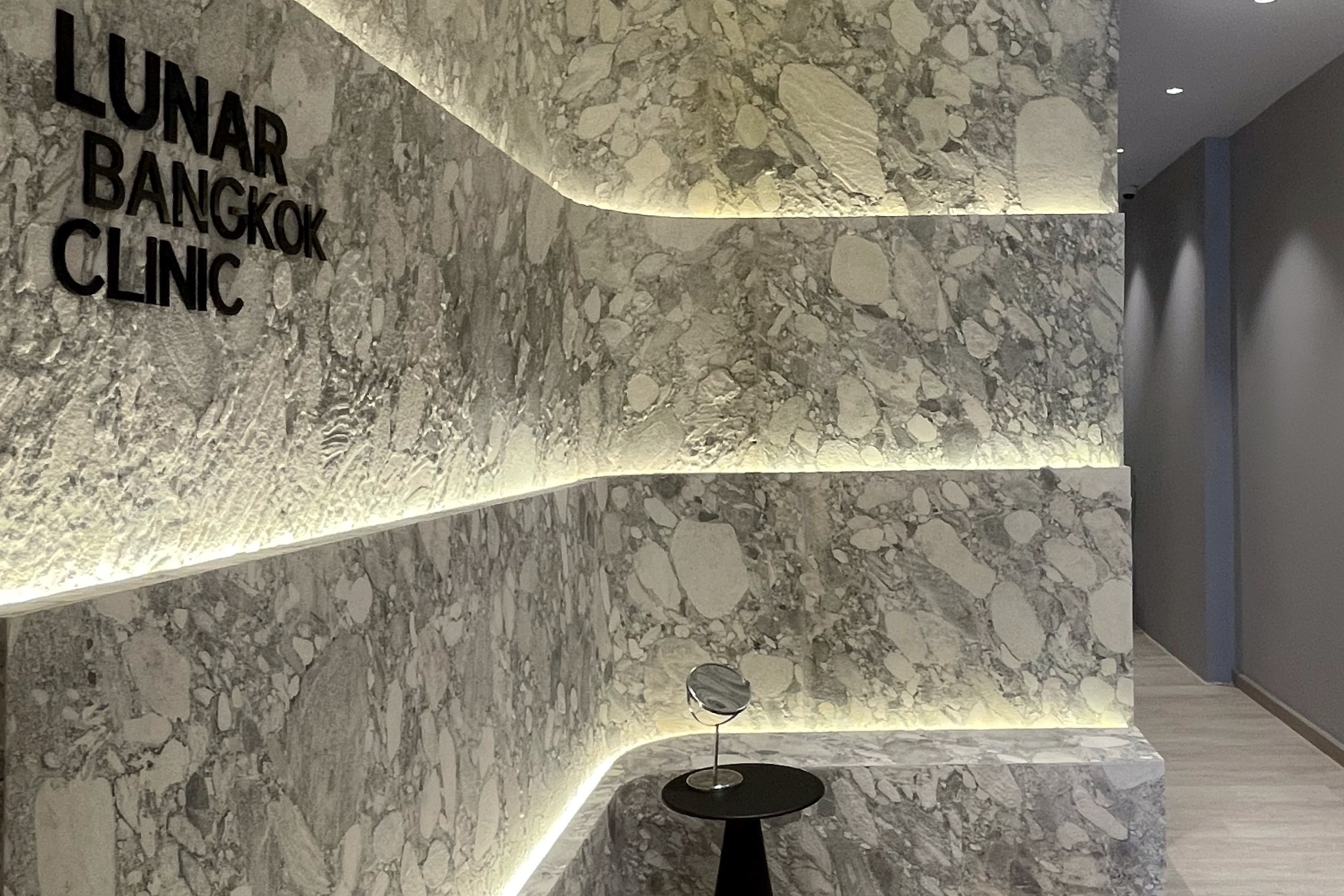 บรรยากาศภายใน LUNAR Clinic